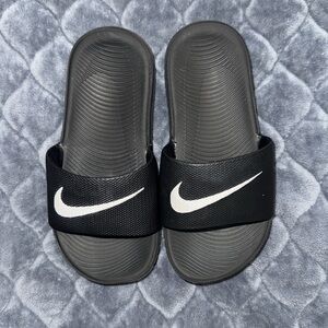 Black Nike Slides